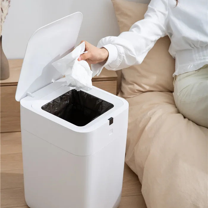 Smart Trash Can - 4 Gallon Self Sealing and Self-Changing